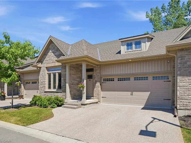 12-45 Dorchester Boulevard S, St. Catharines, ON, L2M 0C4 - 2