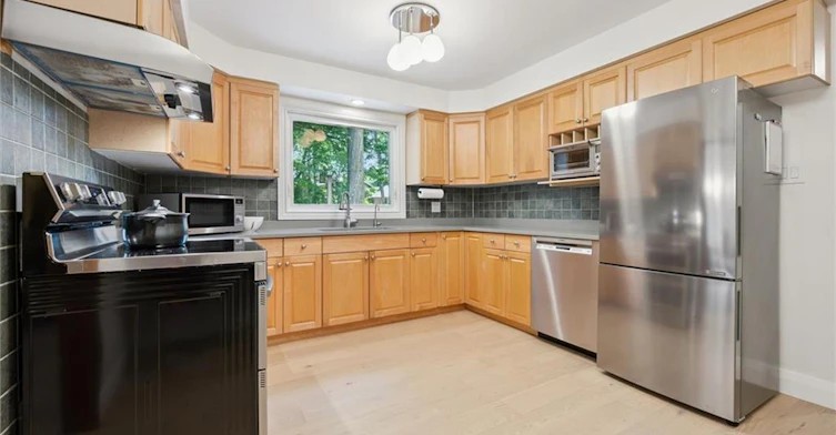15 Wildwood Place, Waterloo, ON, N2L 4B2 - 11