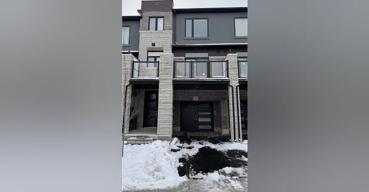 08-290 Equestrian Way, Cambridge, ON, N3E 0E7