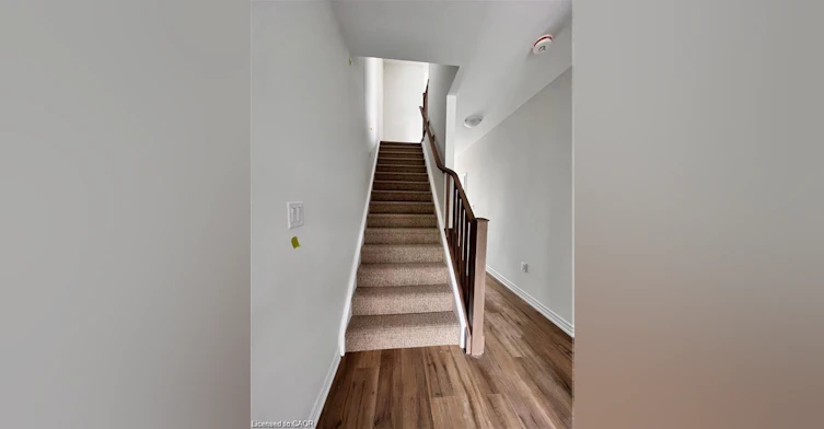 08-290 Equestrian Way, Cambridge, ON, N3E 0E7 - 3