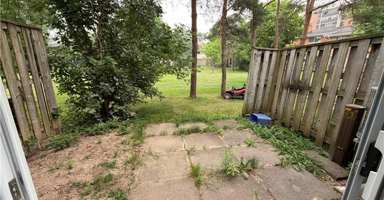 276 Westcourt Place, Waterloo, ON, N2L 2R7 - 3