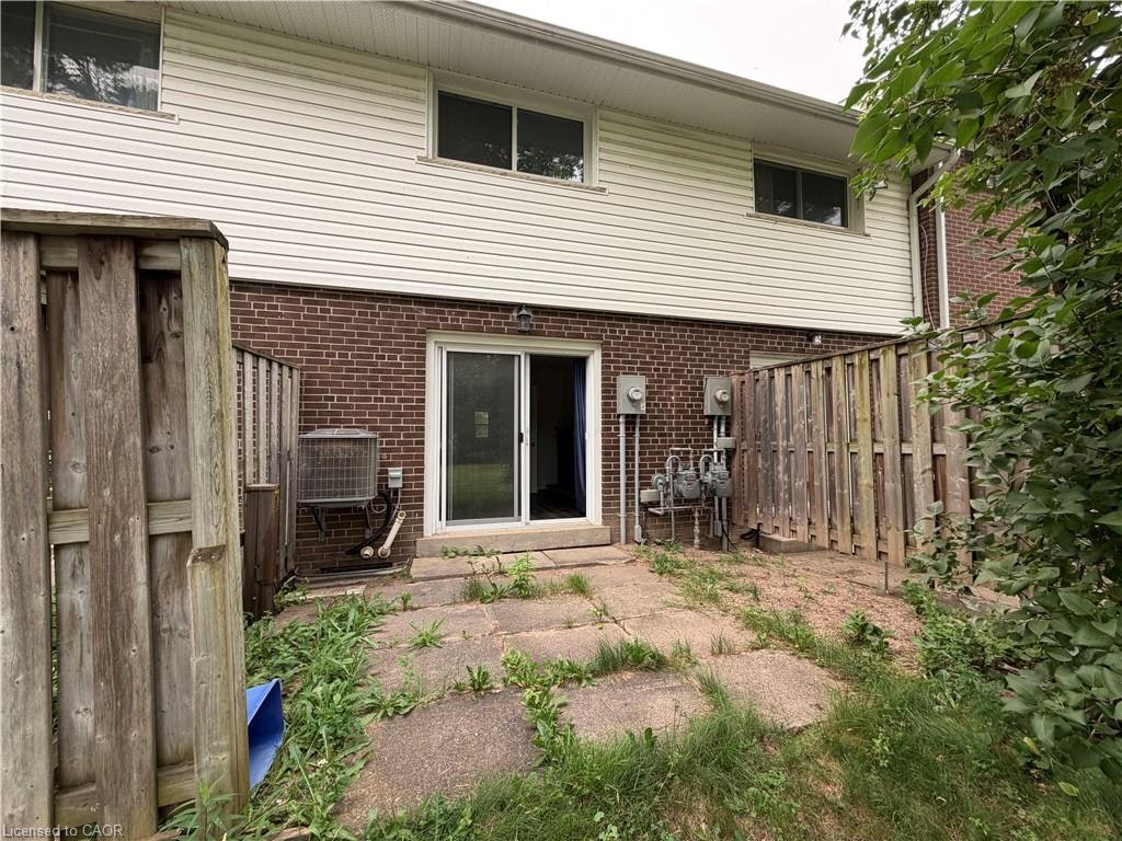 276 Westcourt Place, Waterloo, ON, N2L 2R7 - 2