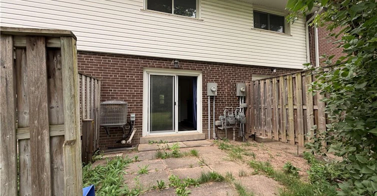 276 Westcourt Place, Waterloo, ON, N2L 2R7 - 2