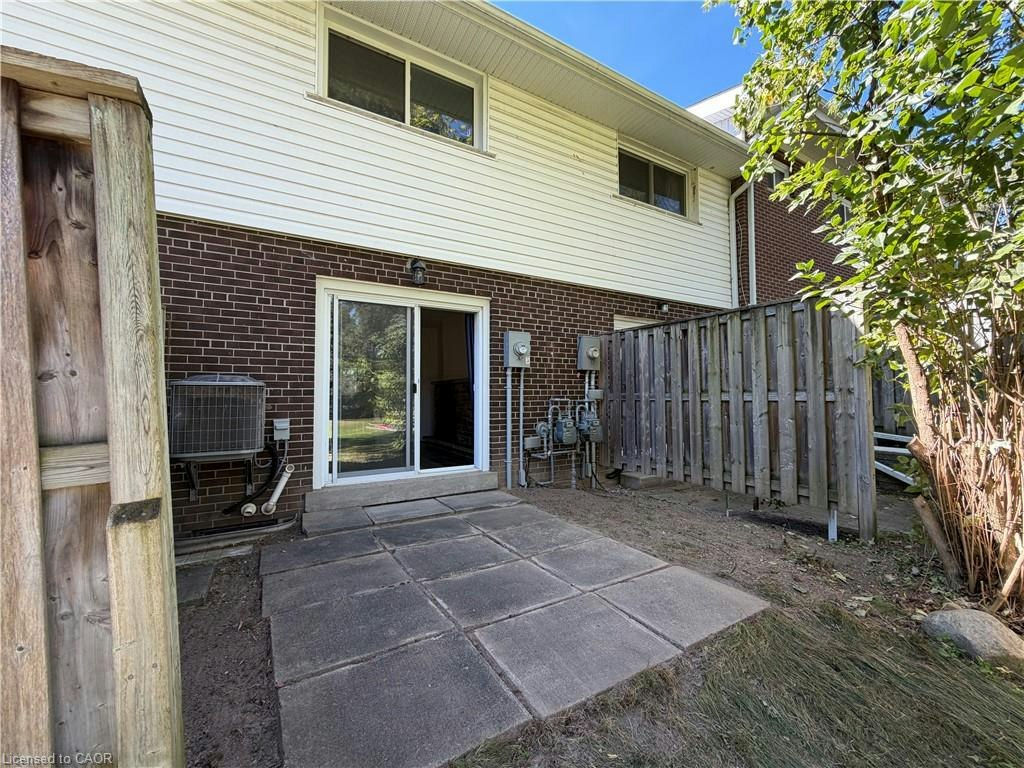 276 Westcourt Place, Waterloo, ON, N2L 2R7 - 18