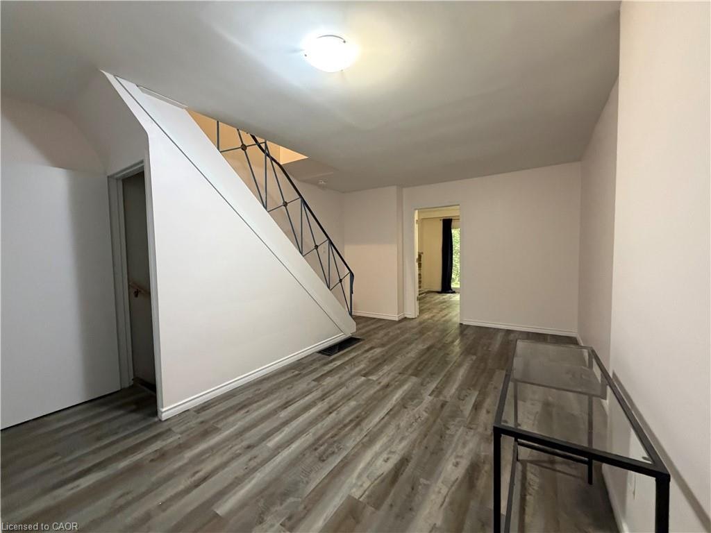 276 Westcourt Place, Waterloo, ON, N2L 2R7 - 7