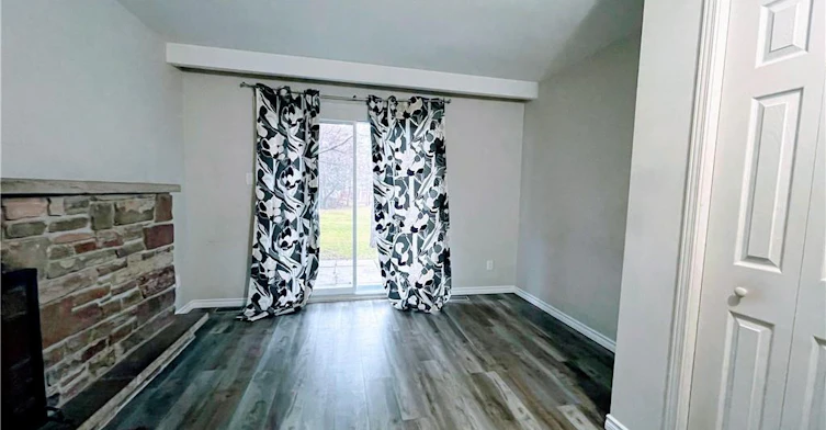 276 Westcourt Place, Waterloo, ON, N2L 2R7 - 5
