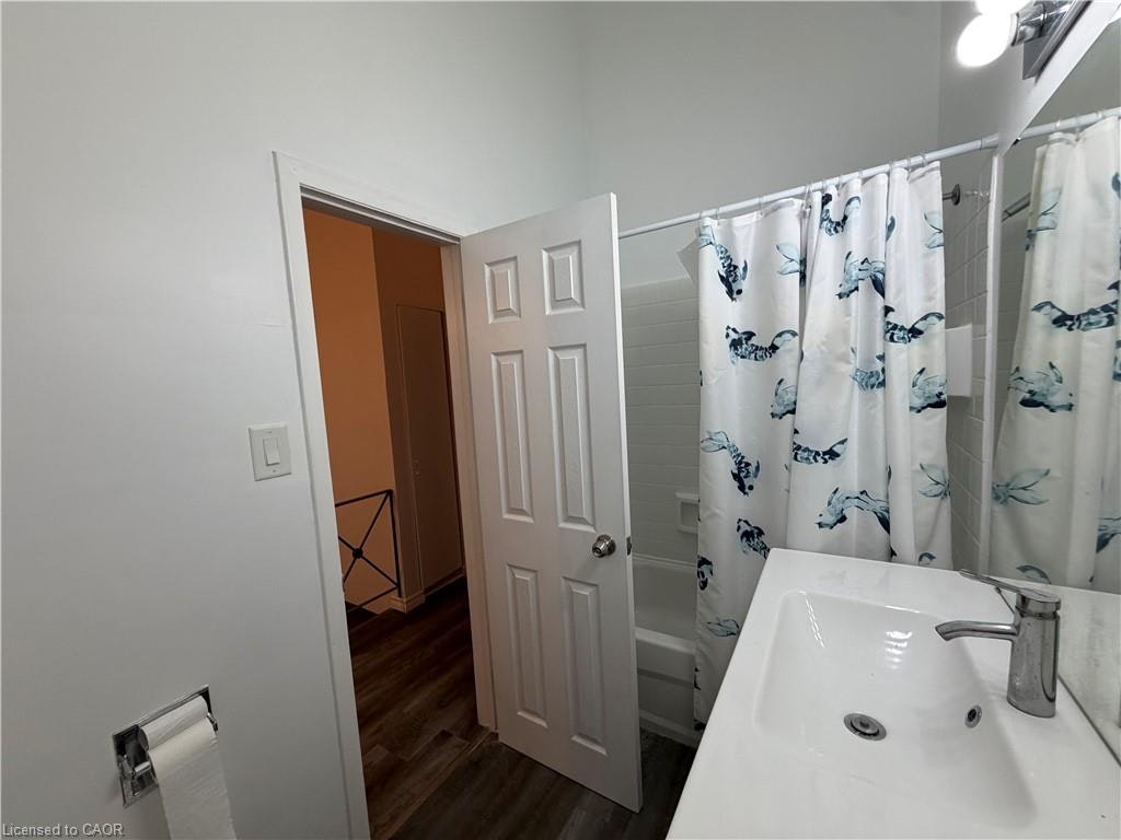276 Westcourt Place, Waterloo, ON, N2L 2R7 - 13