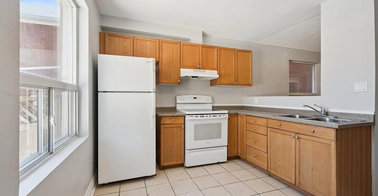 352 Duke Street W, Kitchener, ON, N2H 3Y3 - 10