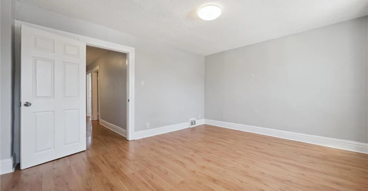 352 Duke Street W, Kitchener, ON, N2H 3Y3 - 18