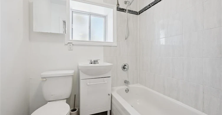 352 Duke Street W, Kitchener, ON, N2H 3Y3 - 19