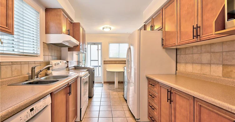 2-1476 Barton Street E, Hamilton, ON, L8H 2W9 - 8
