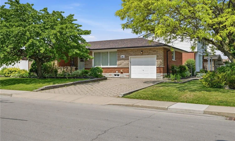 2 Deerborn Drive