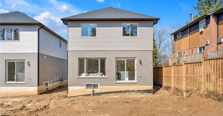 447 A Stone Church Road W, Hamilton, ON, L9B 1R7 - 32