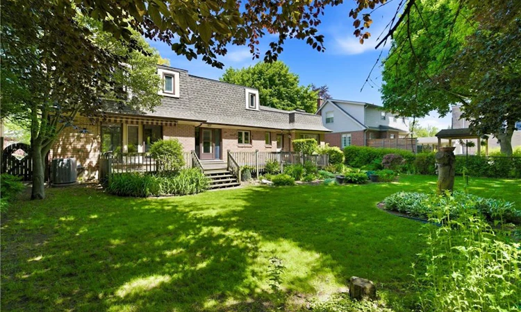 302 Parkside Drive