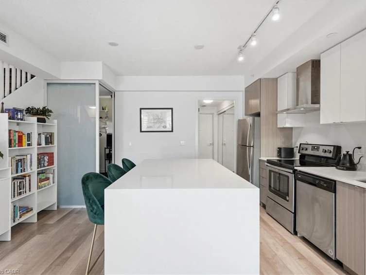 C212-5260 Dundas Street, Burlington, ON, L7L 0J7 - 10