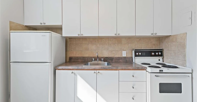 8-2189 King Street E, Hamilton, ON, L8K 1W8 - 13