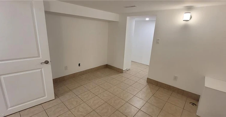 Lower Level-98 Limeridge Road E, Hamilton, ON, L9A 2S3 - 15