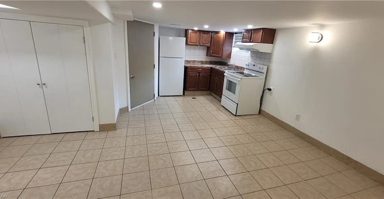 Lower Level-98 Limeridge Road E, Hamilton, ON, L9A 2S3 - 5
