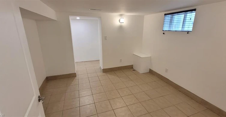 Lower Level-98 Limeridge Road E, Hamilton, ON, L9A 2S3 - 14