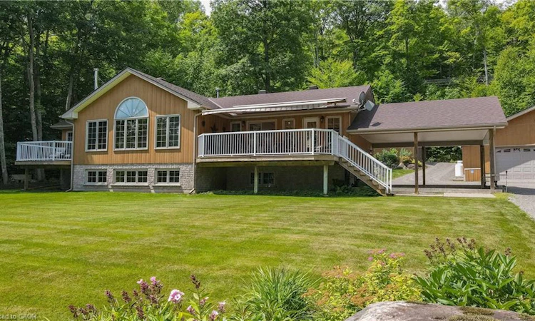 165 Lakeshore Drive