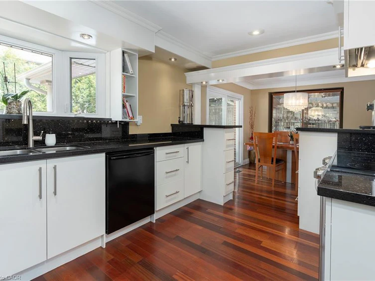 193 Pine Cove Road, Burlington, ON, L7N 1W1 - 9