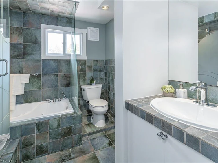 193 Pine Cove Road, Burlington, ON, L7N 1W1 - 11