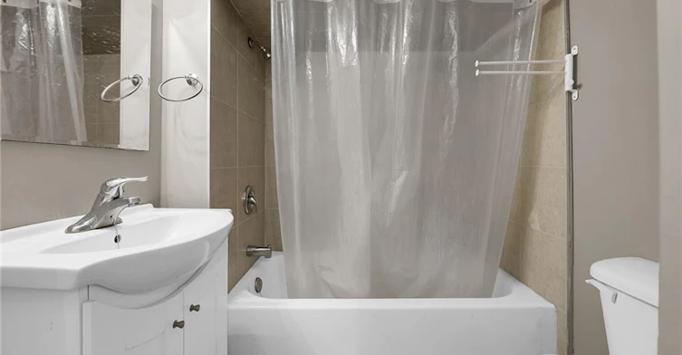 31 Gibson Avenue, Hamilton, ON, L8L 6J4 - 34