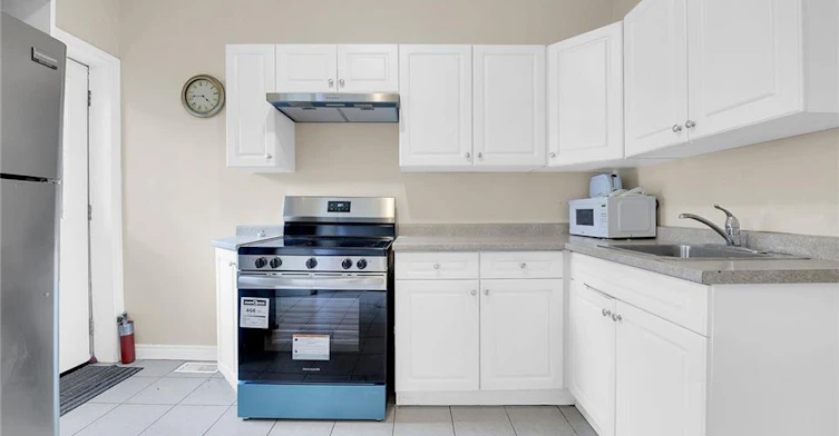 31 Gibson Avenue, Hamilton, ON, L8L 6J4 - 6