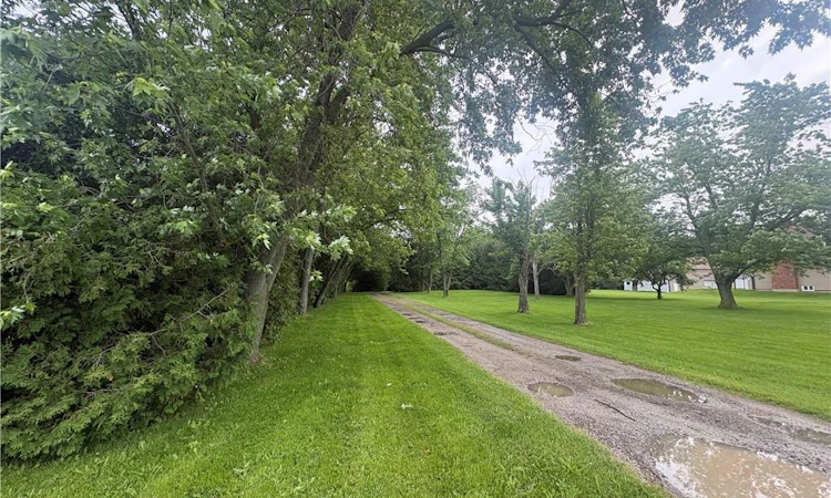 165 Ridge Road E