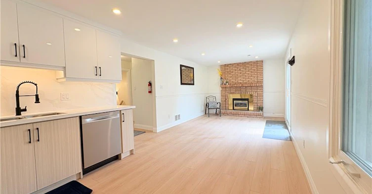 2-47 Highland Park Drive, Hamilton, ON, L9H 6G4