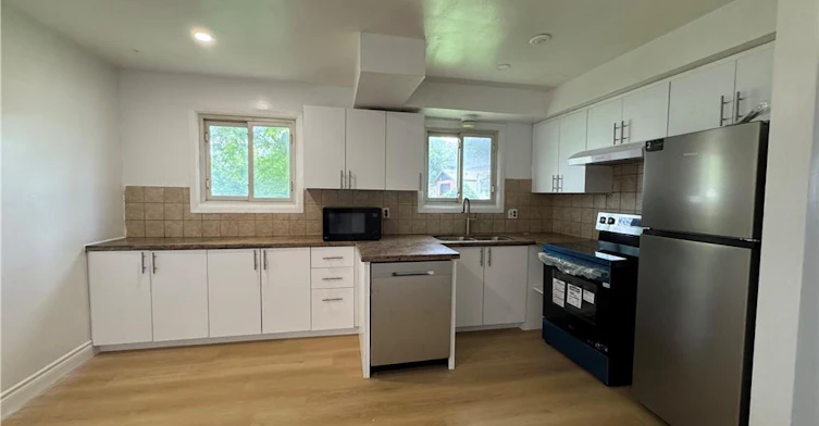 928 Upper Gage Avenue, Hamilton, ON, L8V 4K9 - 4