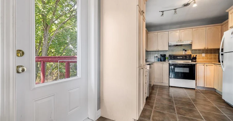 Upper-630 Drury Lane, Burlington, ON, L7R 2X6 - 15
