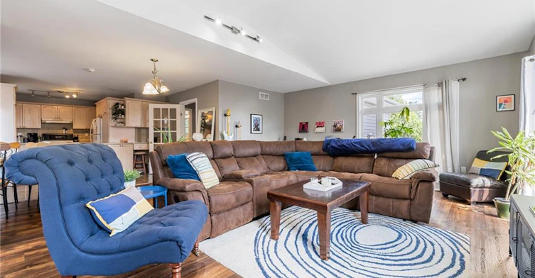 Upper-630 Drury Lane, Burlington, ON, L7R 2X6 - 11
