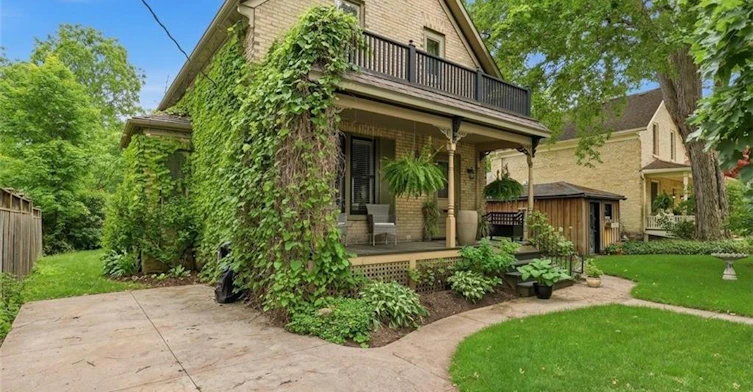 31 John Street E, Waterloo, ON, N2J 1E6 - 3