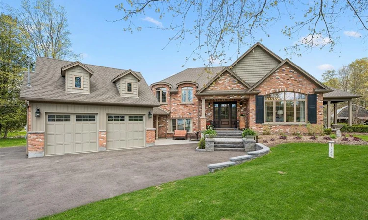 2073 Maplewood Road