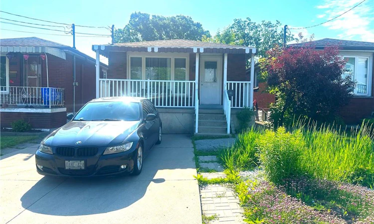 70 Ellis Avenue