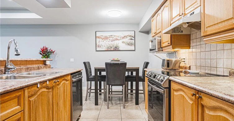 308-990 Golf Links Road, Hamilton, ON, L9K 1J8 - 9