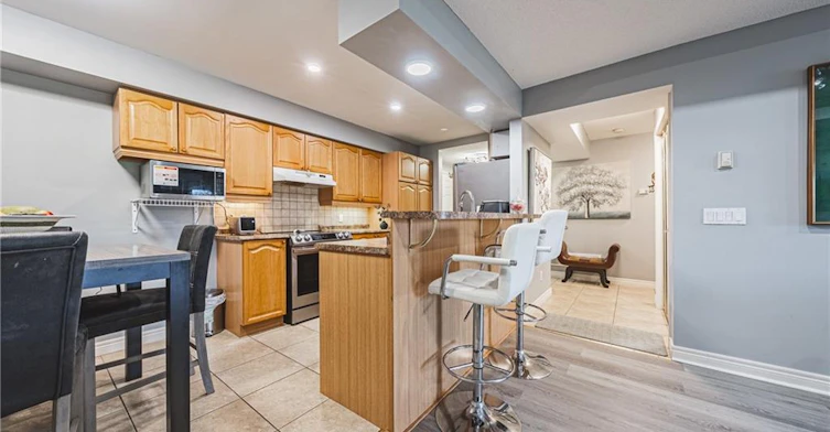 308-990 Golf Links Road, Hamilton, ON, L9K 1J8 - 13