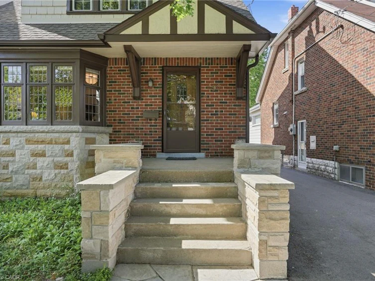 97 Cline Avenue N, Hamilton, ON, L8S 3Z5 - 3