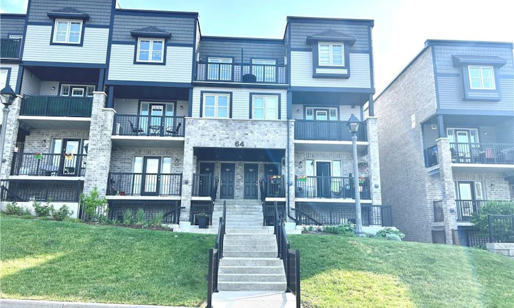 64H-1989 Ottawa Street S