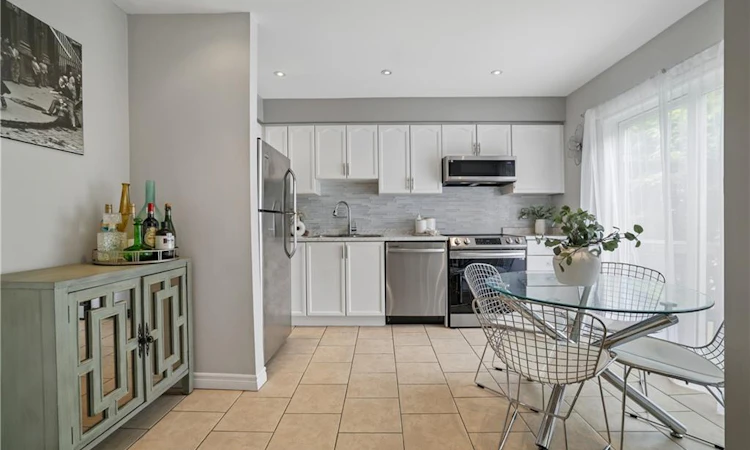 35-39 Pinewoods Drive