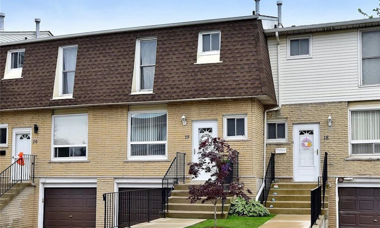 19-1338 Upper Gage Avenue