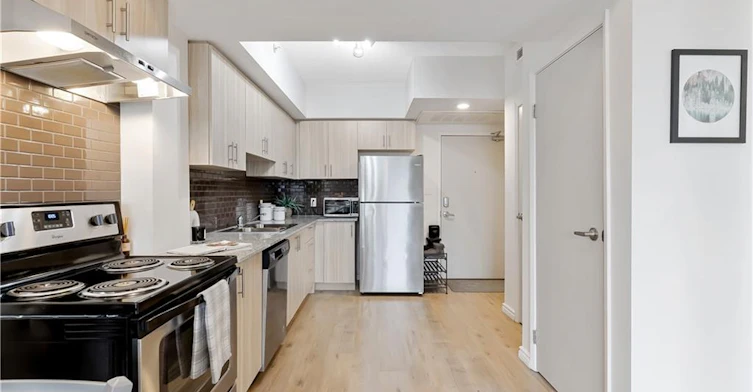 G603-275 Larch Street, Waterloo, ON, N2L 3R2 - 5