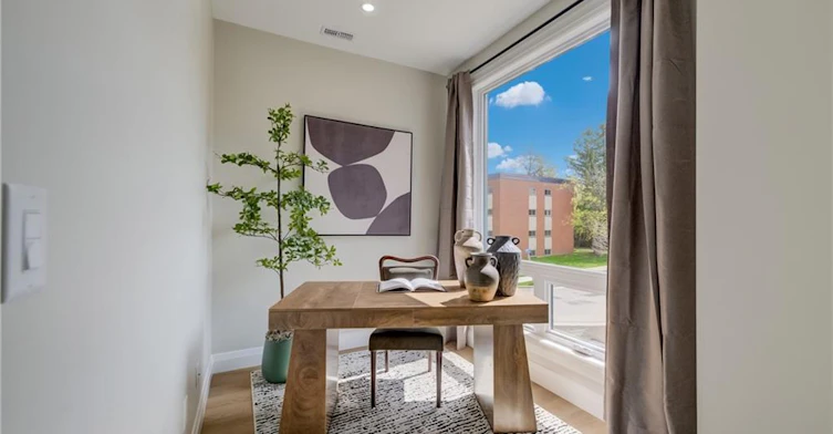 Upper-210 Heritage Drive, Kitchener, ON, N2B 3J6 - 2