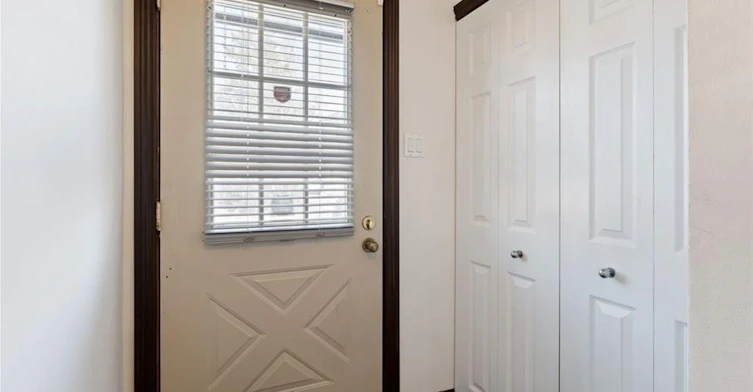 B 1-25 Palace Street, Brantford, ON, N3T 3W5 - 2