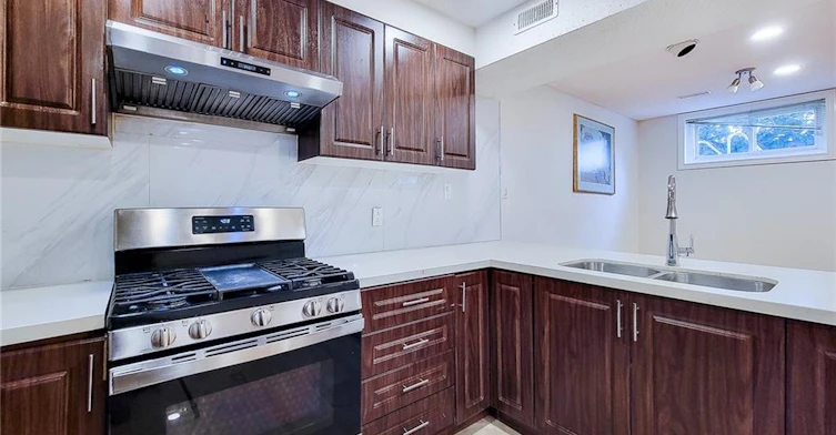 LOWER-10 Lancer Court, Hamilton, ON, L9B 2B2 - 16