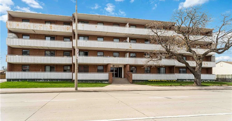 303-269 Parkdale Avenue N, Hamilton, ON, L8H 5X6 - 2