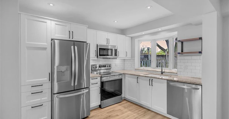 210 Golden Orchard Drive, Hamilton, ON, L9C 6J7 - 5