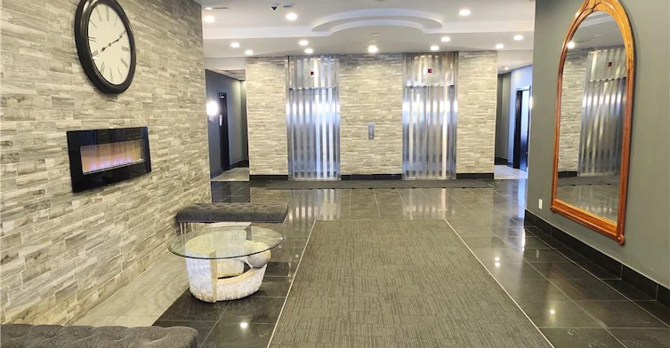 214-135 James Street S, Hamilton, ON, L8P 2Z6 - 2