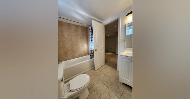 Lower-26 Stewart Avenue, Thorold, ON, L2V 2W7 - 7